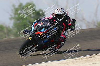 media/Sep-20-2025-TrackDaz (Sat) [[27f0cde673]]/A Group/11am (Turn 2)/